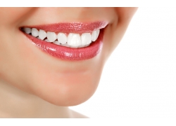 種植牙和拔牙對比解讀：種一顆牙，你要承受多少“創傷”？